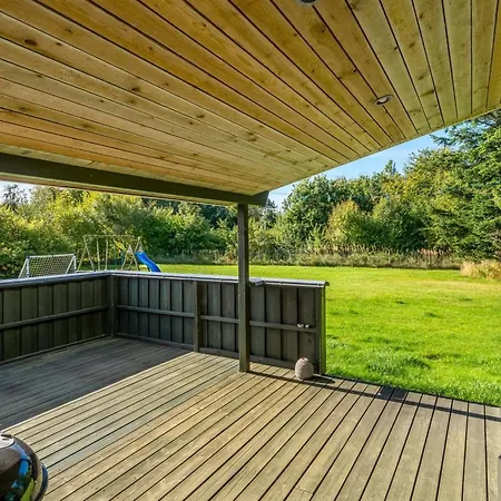 Vakantiehuis Christiern - 600m From The Sea By Interhome *